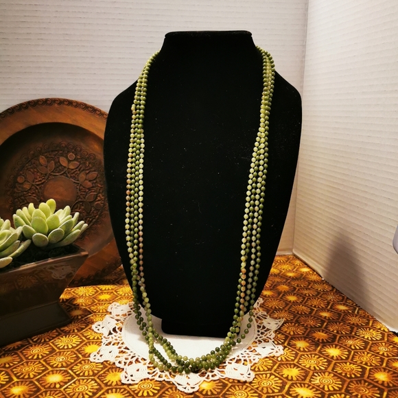 Vintage Faux Jade Bead Multi Strand Necklace - Picture 4 of 13